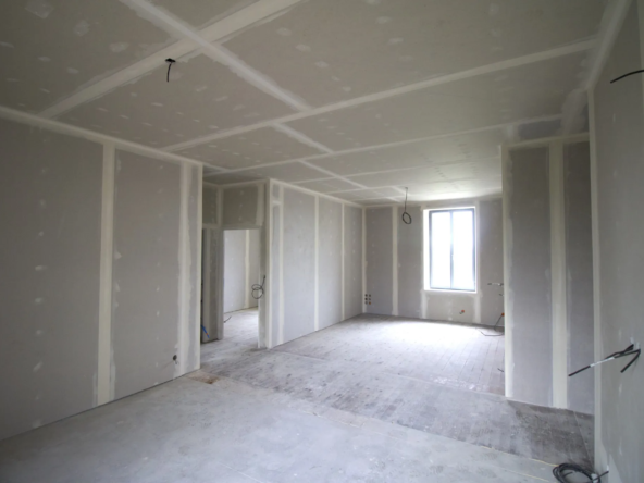 Maison à finir de rénover avec projet 3 appartements validé 