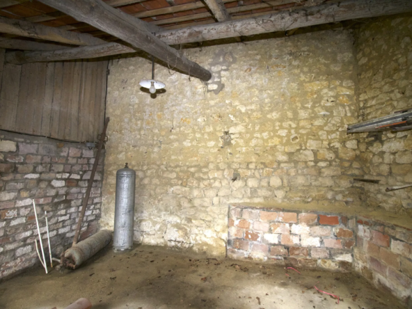 Maison à finir de rénover avec projet 3 appartements validé 