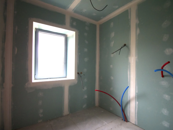 Maison à finir de rénover avec projet 3 appartements validé 