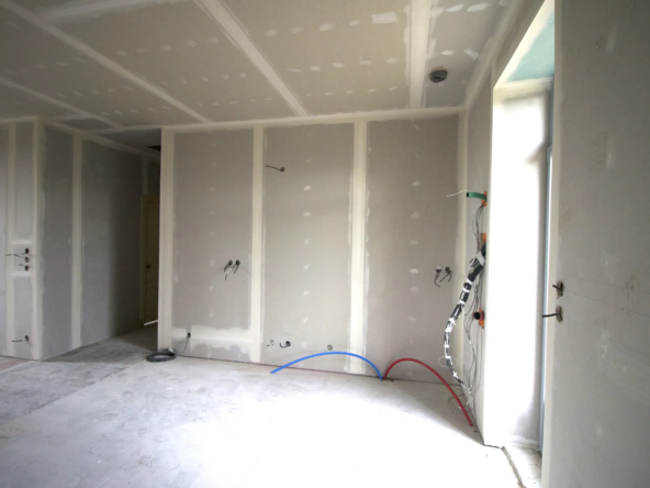 Maison à finir de rénover avec projet 3 appartements validé 