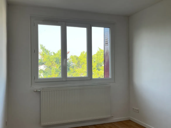 Appartement T3 au Dernier Étage à Villefranche sur Saône 