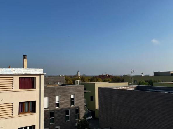 Appartement T3 au Dernier Étage à Villefranche sur Saône 