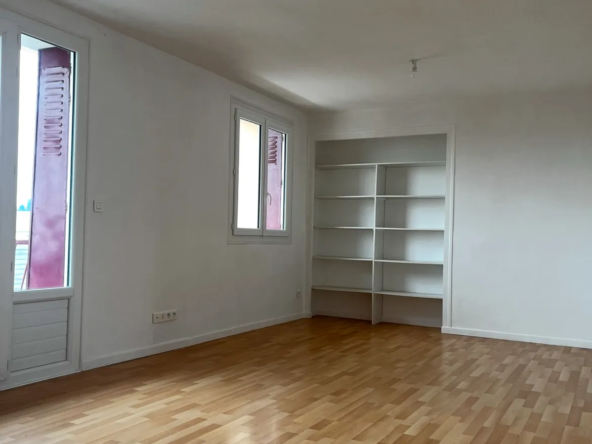 Appartement T3 au Dernier Étage à Villefranche sur Saône 