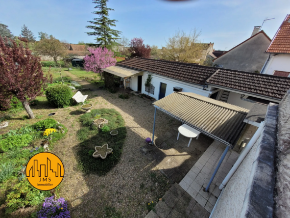 Maison de charme à Yzeure avec jardin de 1000 m² 