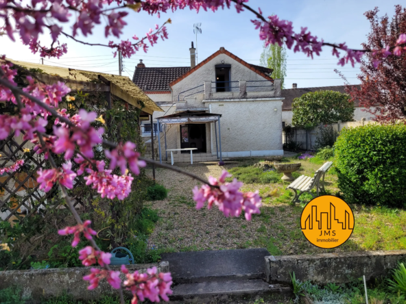 Maison de charme à Yzeure avec jardin de 1000 m² 