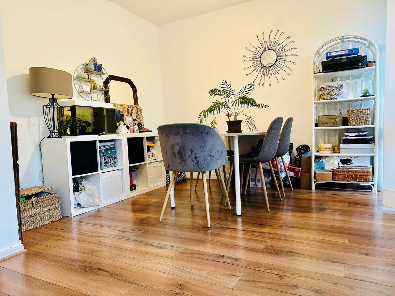 Bel appartement avec balcon et piscine à Fontenay le Fleury 