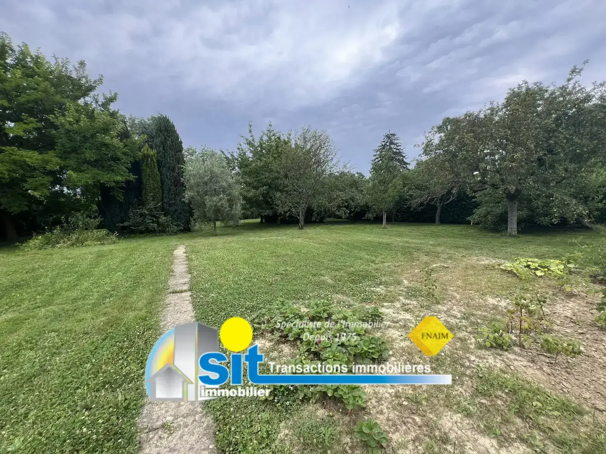 Terrain constructible à vendre à LES COTES D'AREY, VIENNE (38200) 