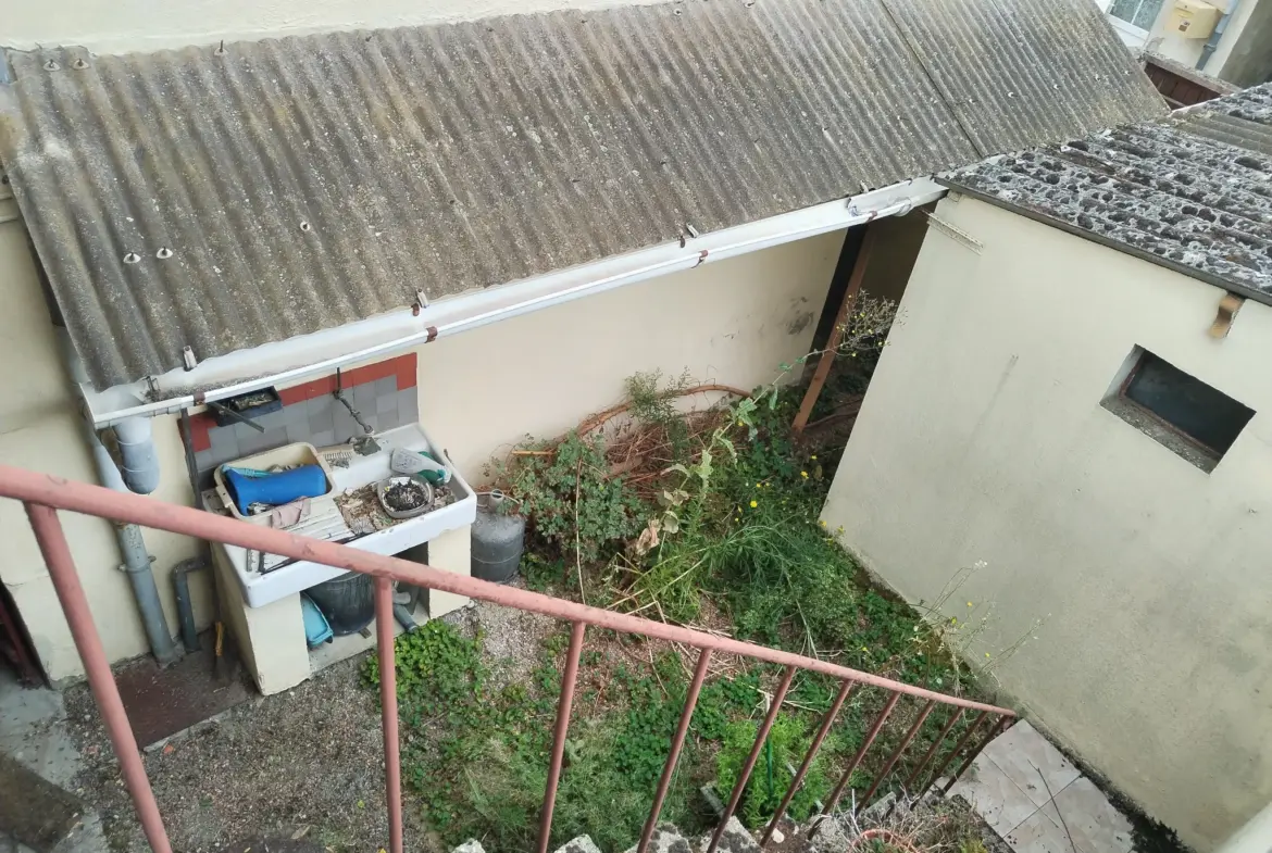 Maison spacieuse à vendre à La Guerche Sur L'Aubois 