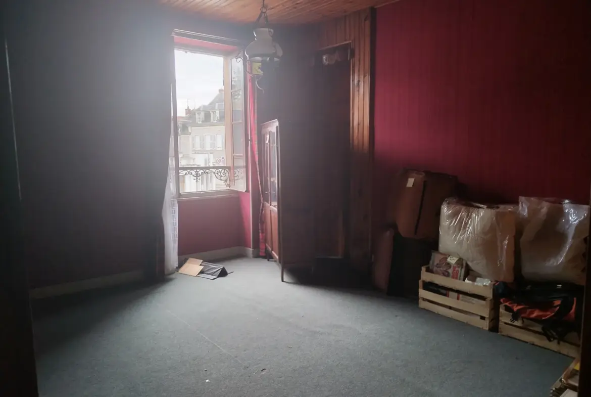 Maison spacieuse à vendre à La Guerche Sur L'Aubois 