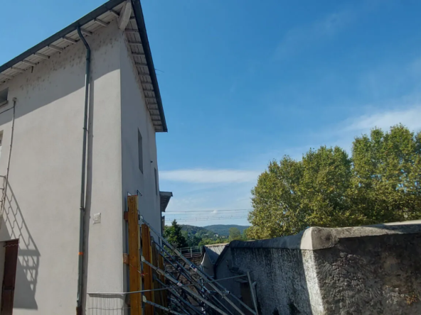 Vente d'un bâtiment à rénover à Vienne Nord (38200)