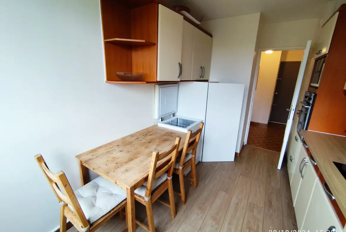 Appartement T4 à vendre à Cergy - 3 chambres avec loggia 