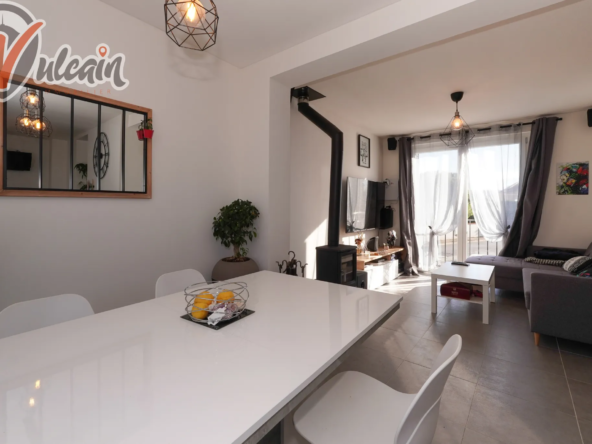 Maison de ville lumineuse avec 3 chambres et jardin à LEMPDES 