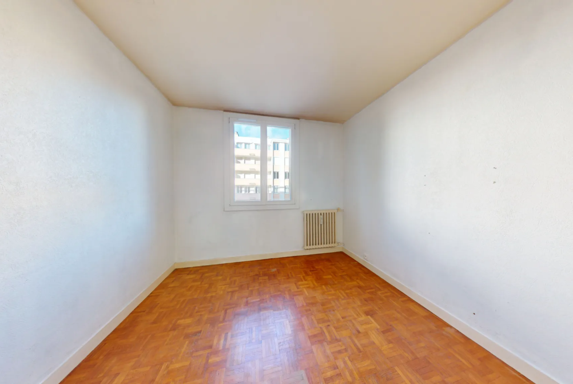 Appartement lumineux T3 avec balcon et garage à Dijon 