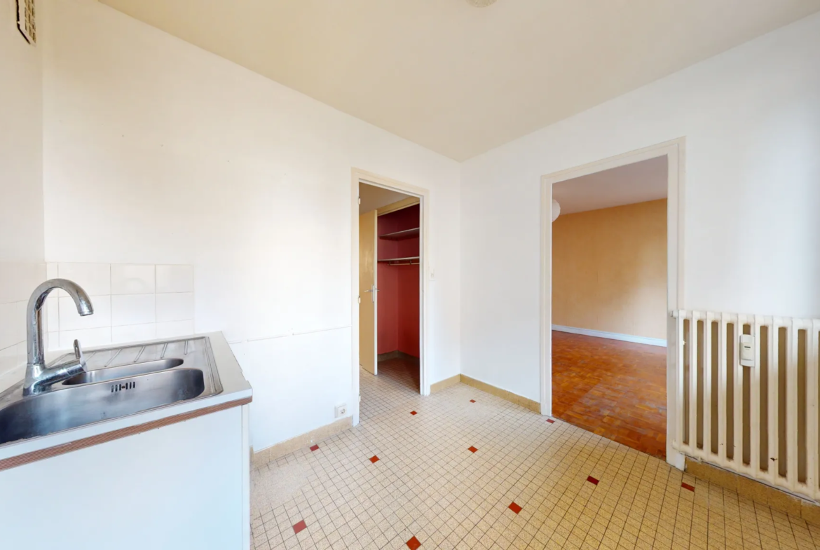 Appartement lumineux T3 avec balcon et garage à Dijon 
