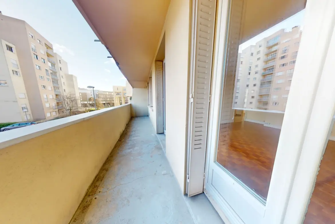 Appartement lumineux T3 avec balcon et garage à Dijon 