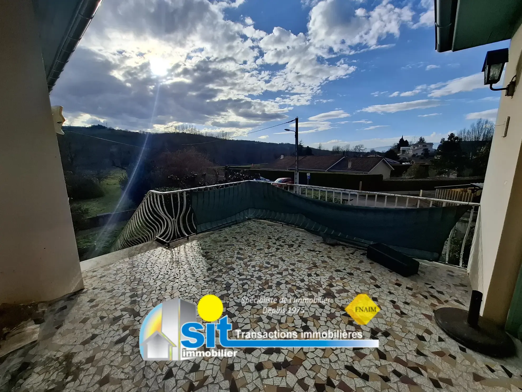 Maison familiale de 147 m² avec studio à Vernioz 
