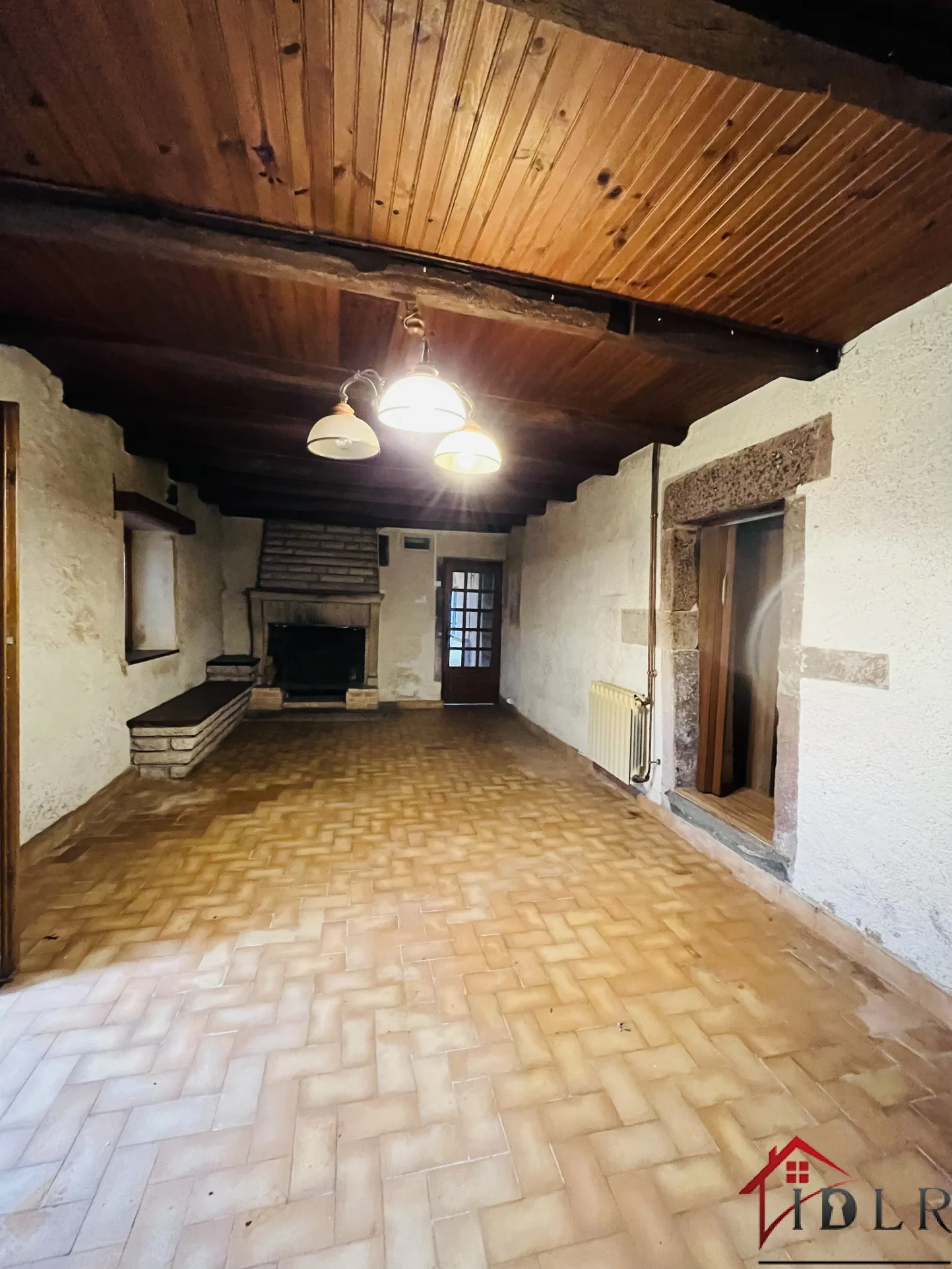 Maison de Village à Rénover avec Potentiel à Melisey 