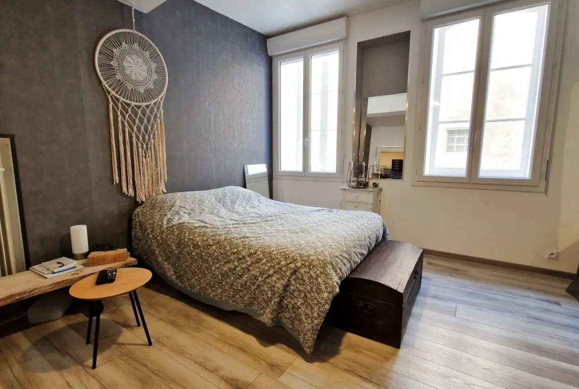 Belle Maison de Ville Rénovée à BAZAS - 200 m2 