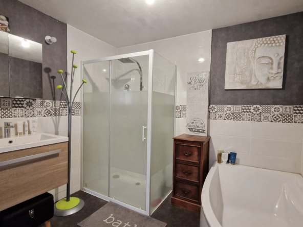 Belle Maison de Ville Rénovée à BAZAS - 200 m2 