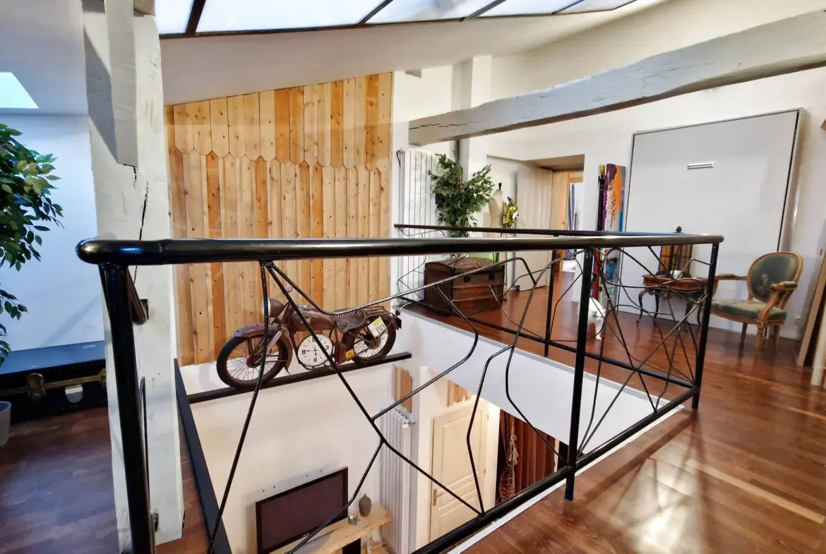 Belle Maison de Ville Rénovée à BAZAS - 200 m2 