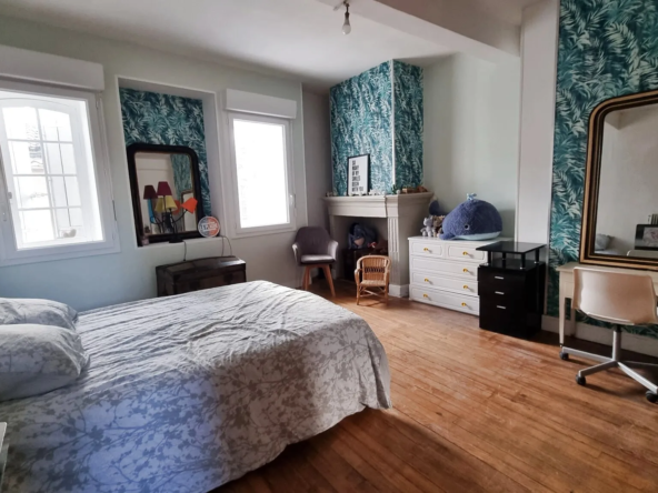 Belle Maison de Ville Rénovée à BAZAS - 200 m2 