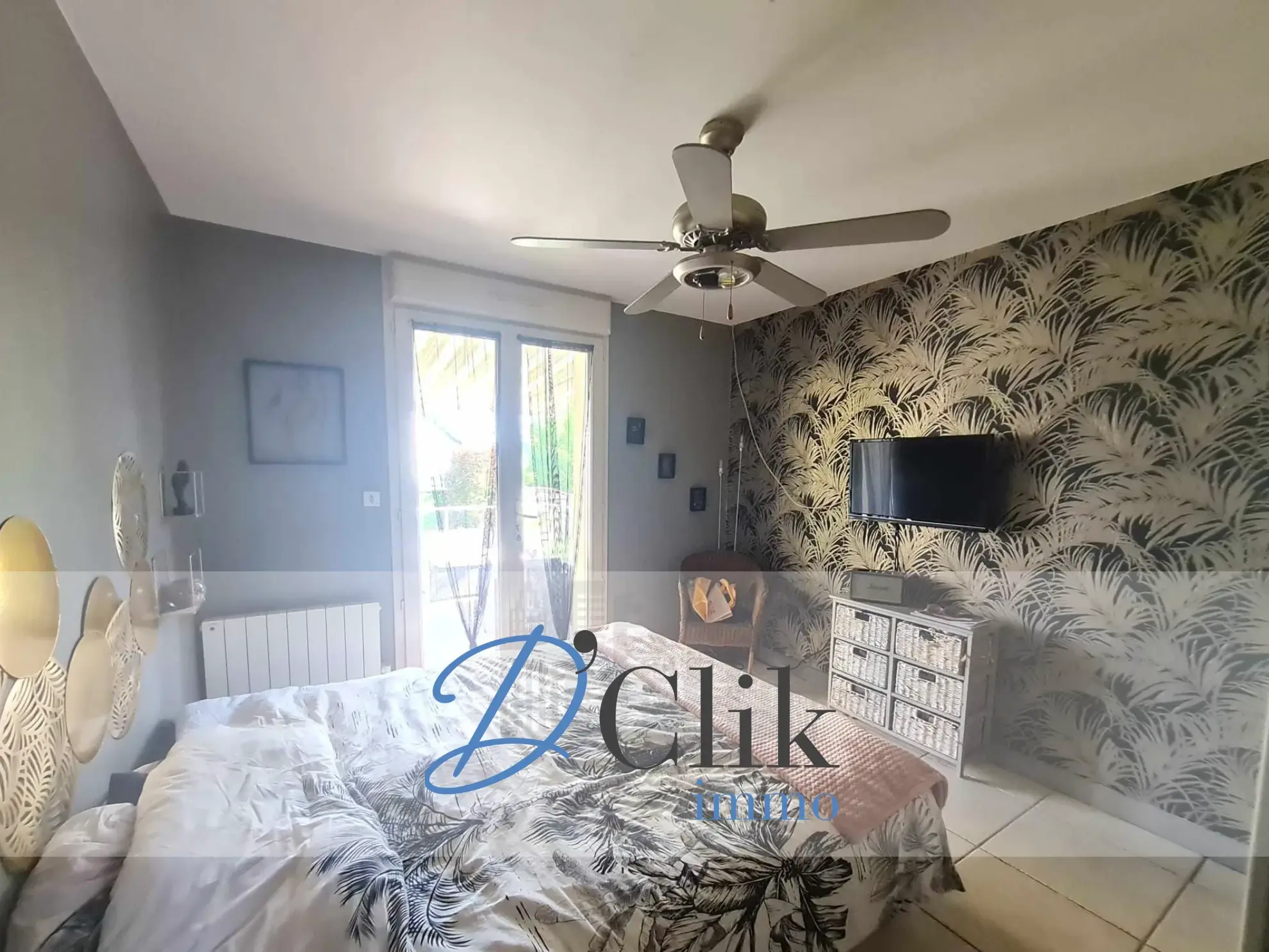 Maison à vendre à Changé avec piscine et jardin 