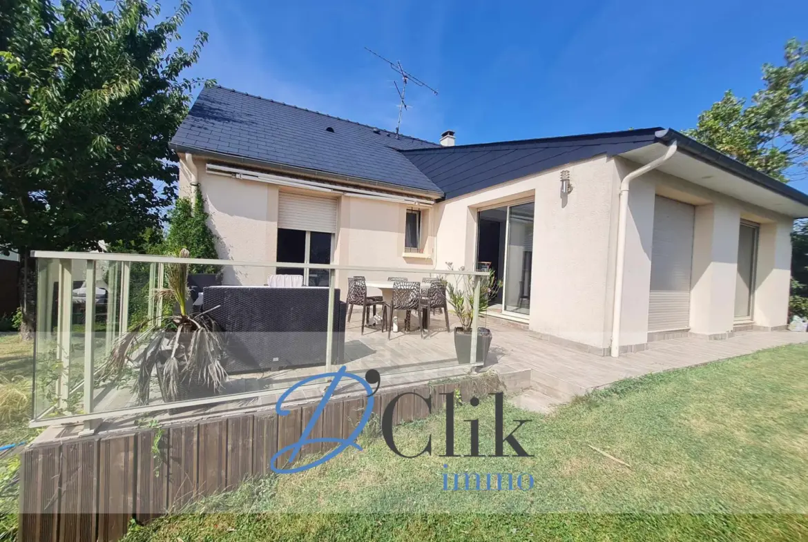 Maison à vendre à Changé avec piscine et jardin 