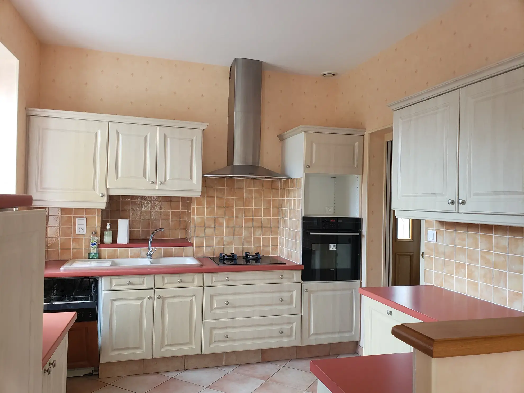 Maison spacieuse à vendre à Sées - 174 m² avec 4 chambres et jardin 
