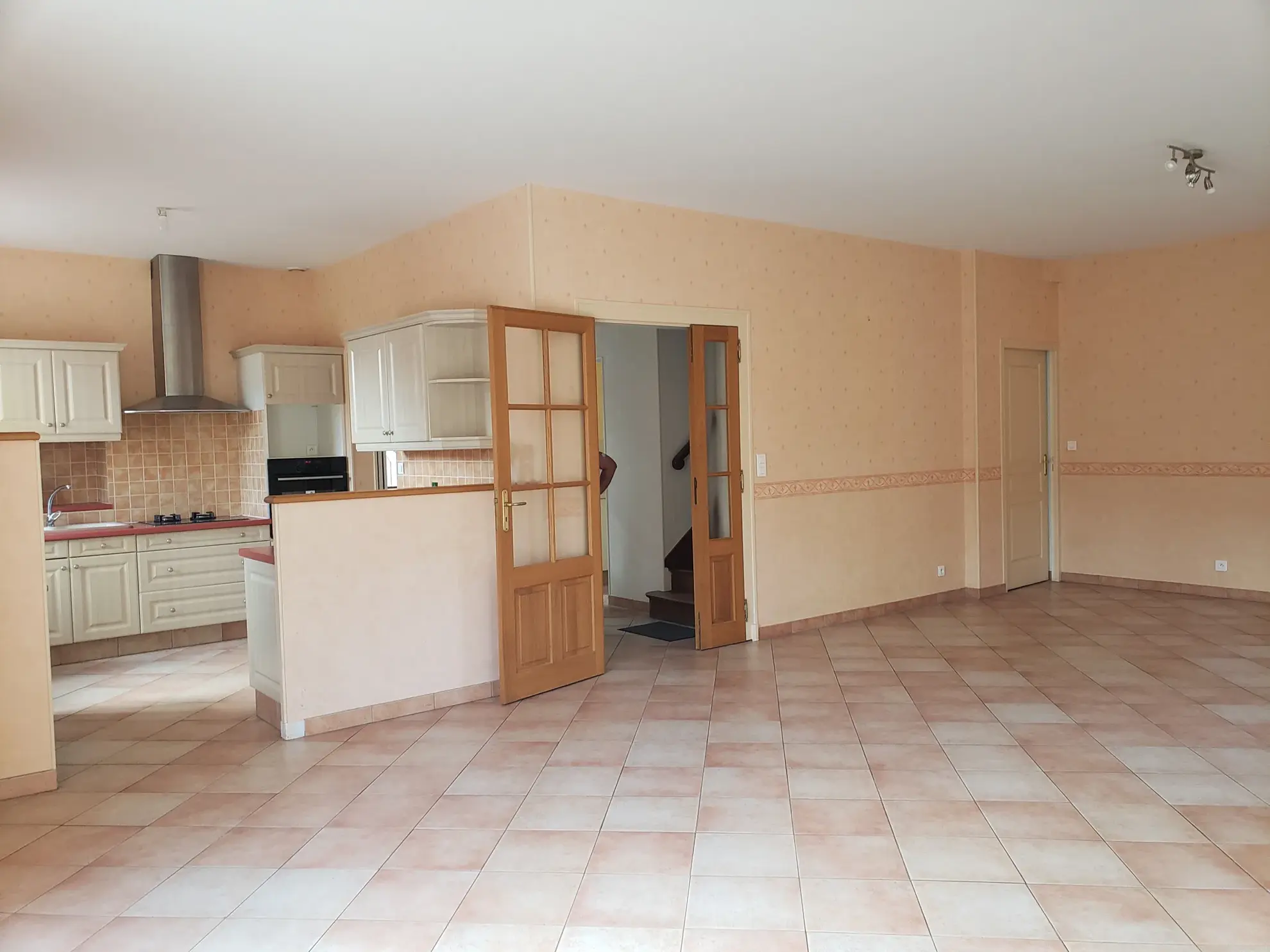 Maison spacieuse à vendre à Sées - 174 m² avec 4 chambres et jardin 