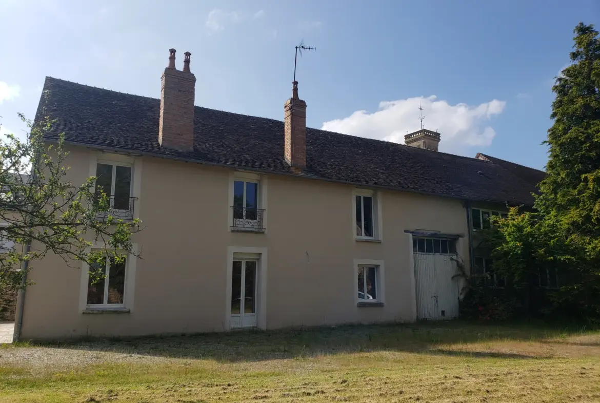 Maison spacieuse à vendre à Sées - 174 m² avec 4 chambres et jardin 