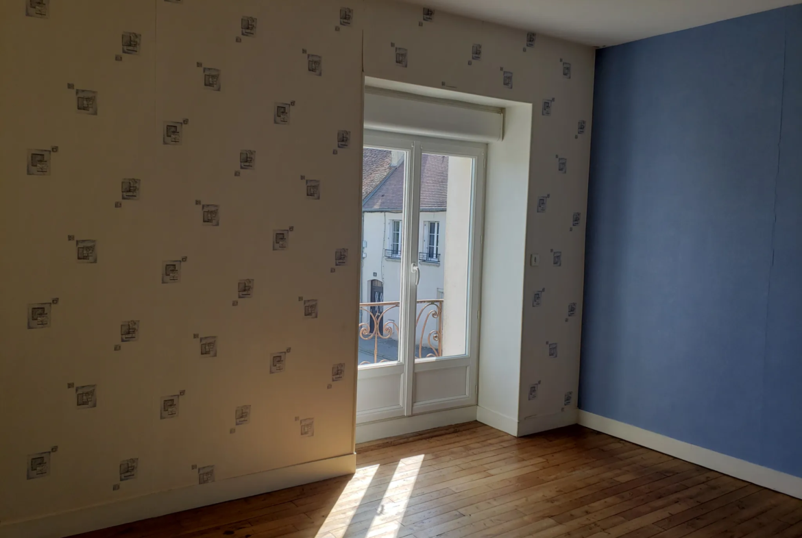 Maison spacieuse à vendre à Sées - 174 m² avec 4 chambres et jardin 