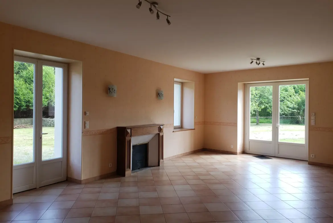 Maison spacieuse à vendre à Sées - 174 m² avec 4 chambres et jardin 