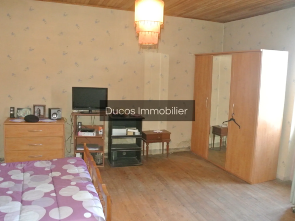 Maison en pierre à rénover à Marmande 