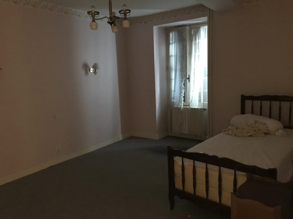 Immeuble à lotir à Mareuil, proche de toutes commodités 