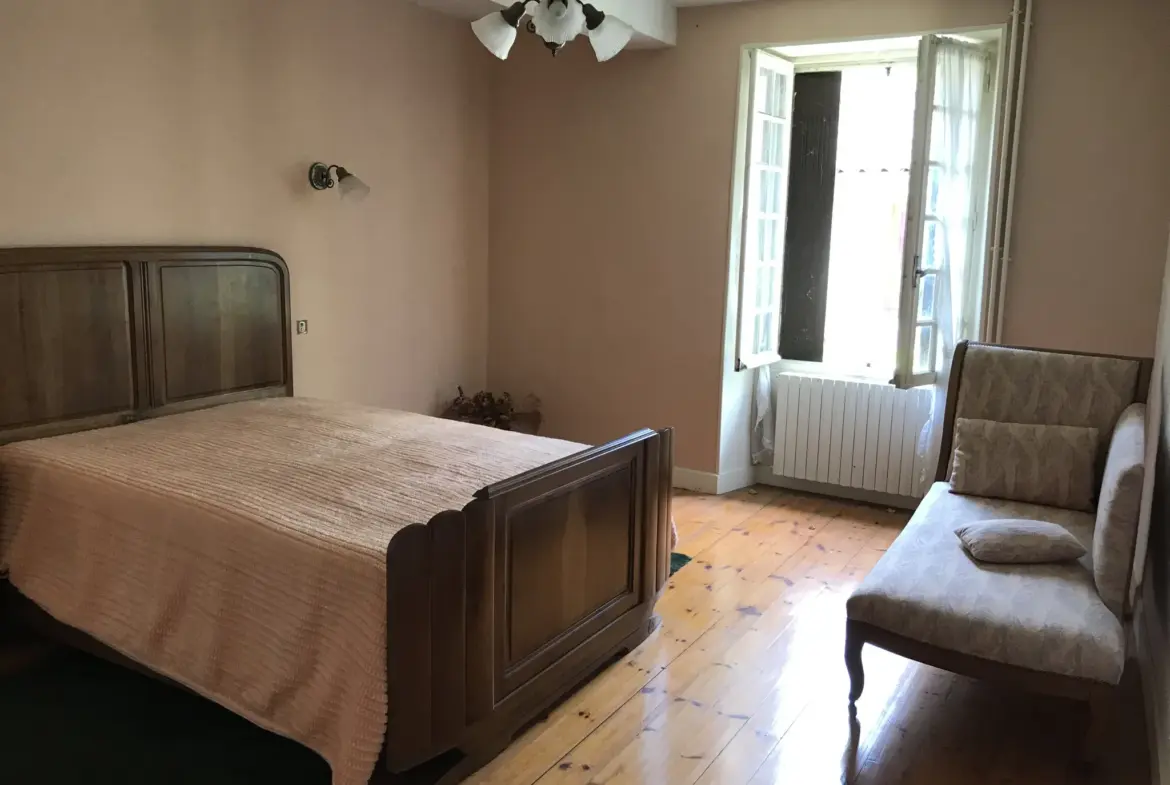 Immeuble à lotir à Mareuil, proche de toutes commodités 
