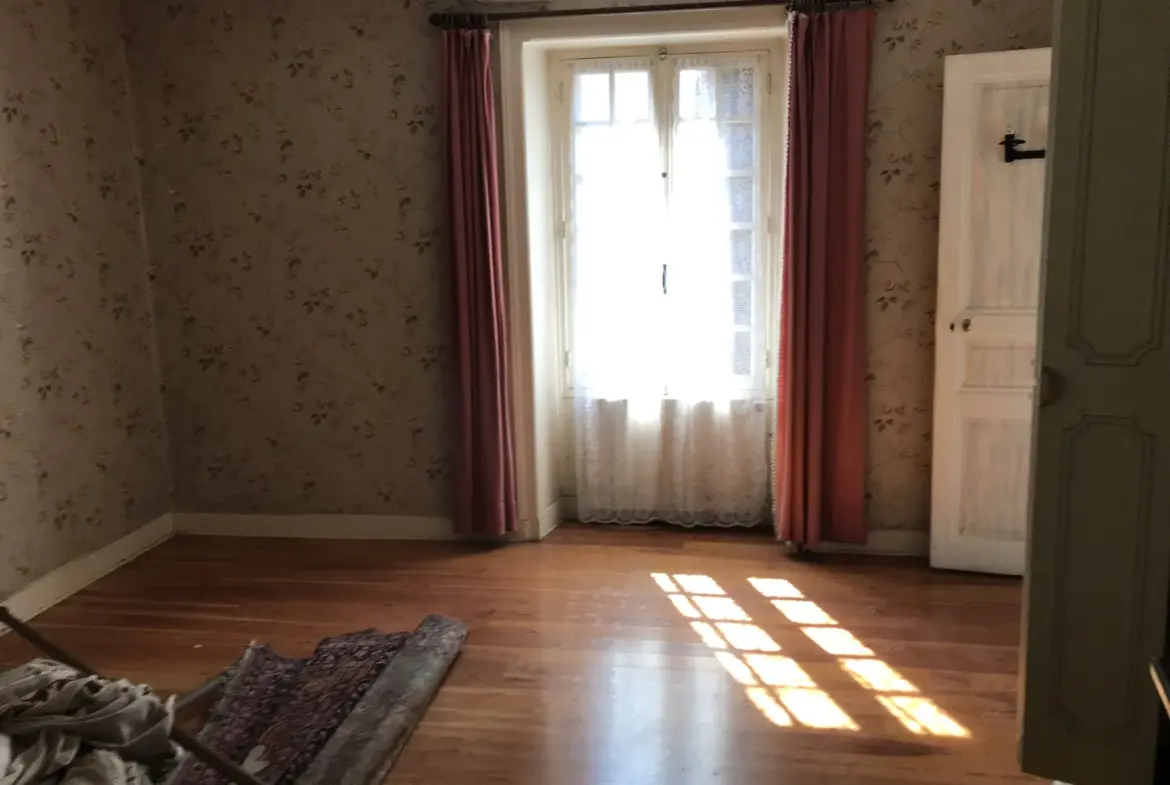 Immeuble à lotir à Mareuil, proche de toutes commodités 