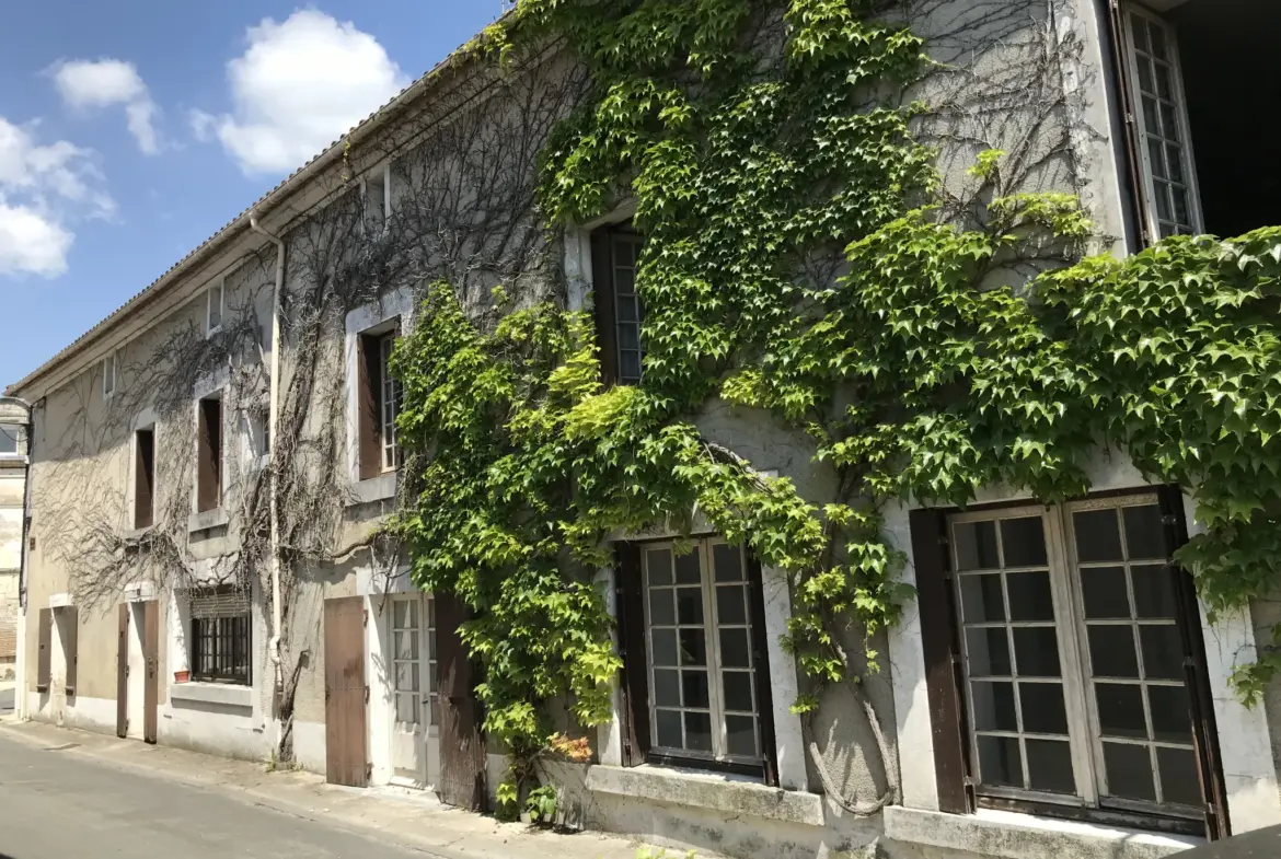 Immeuble à lotir à Mareuil, proche de toutes commodités 
