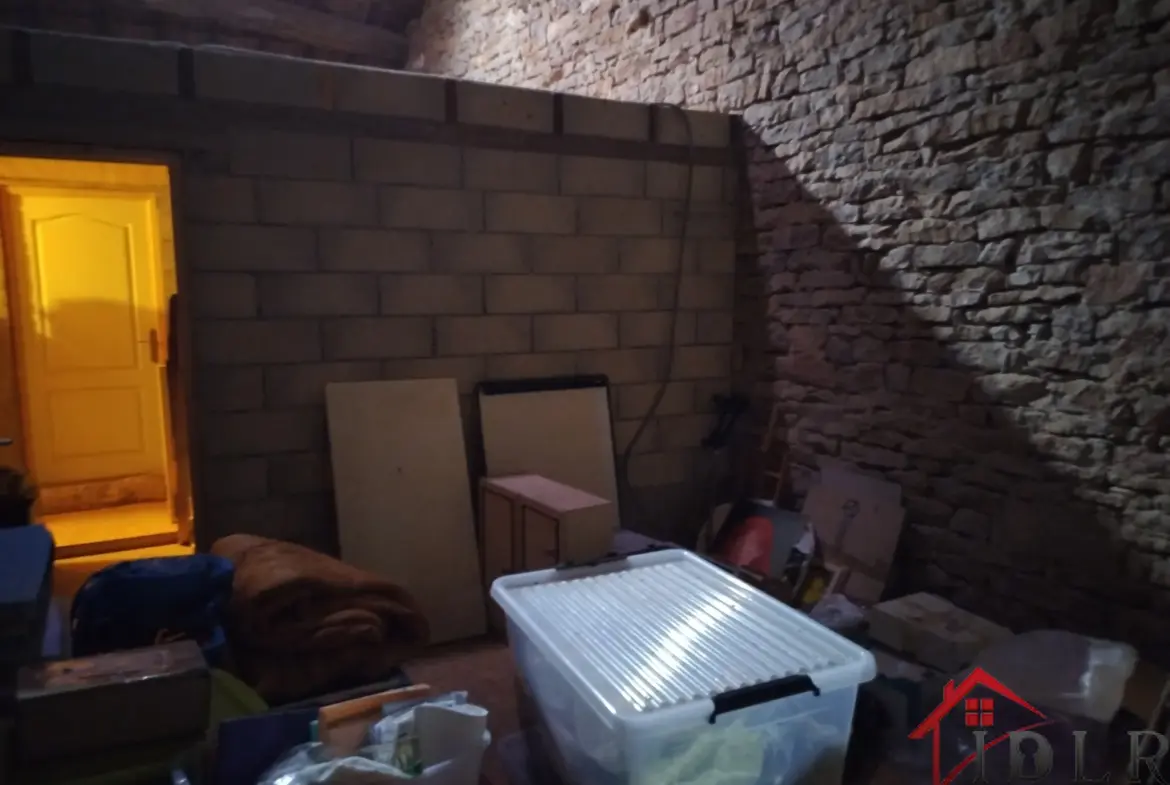 Maison de campagne habitable de suite à Grenant 