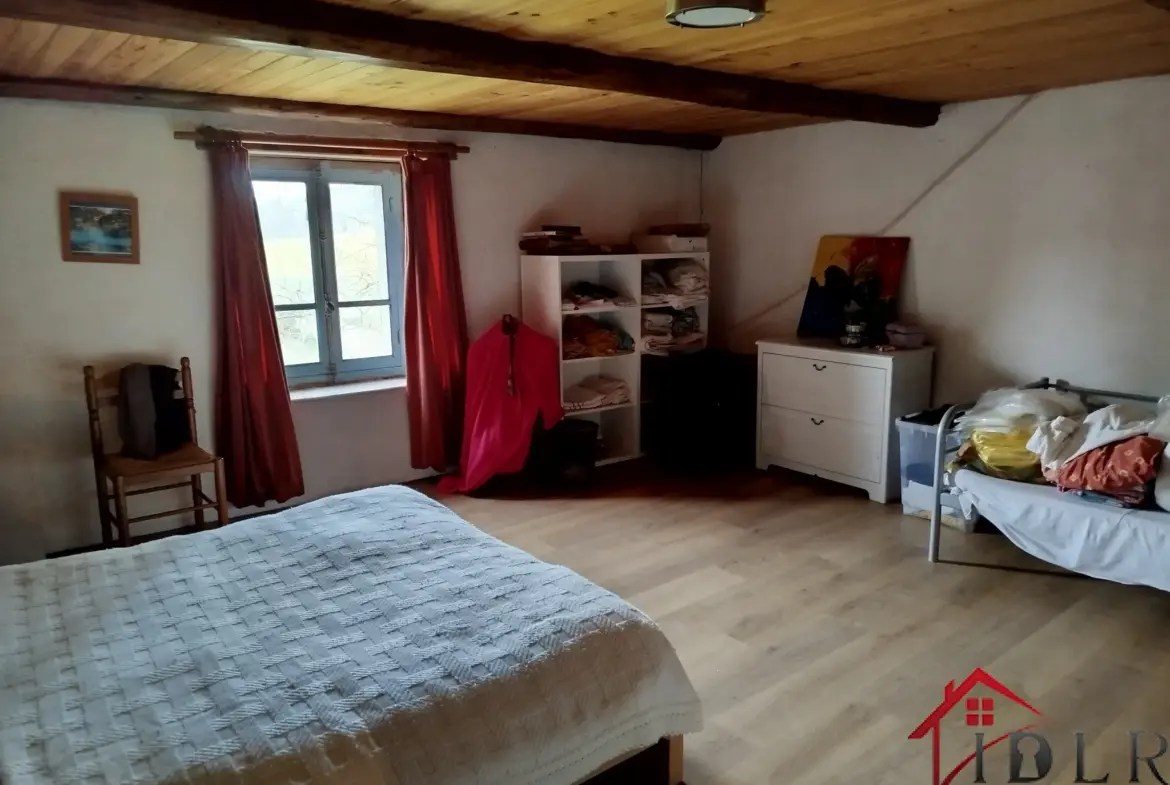 Maison de campagne habitable de suite à Grenant 