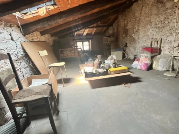 Maison de Village à Rénover à Tende - 65 m² avec Balcon 