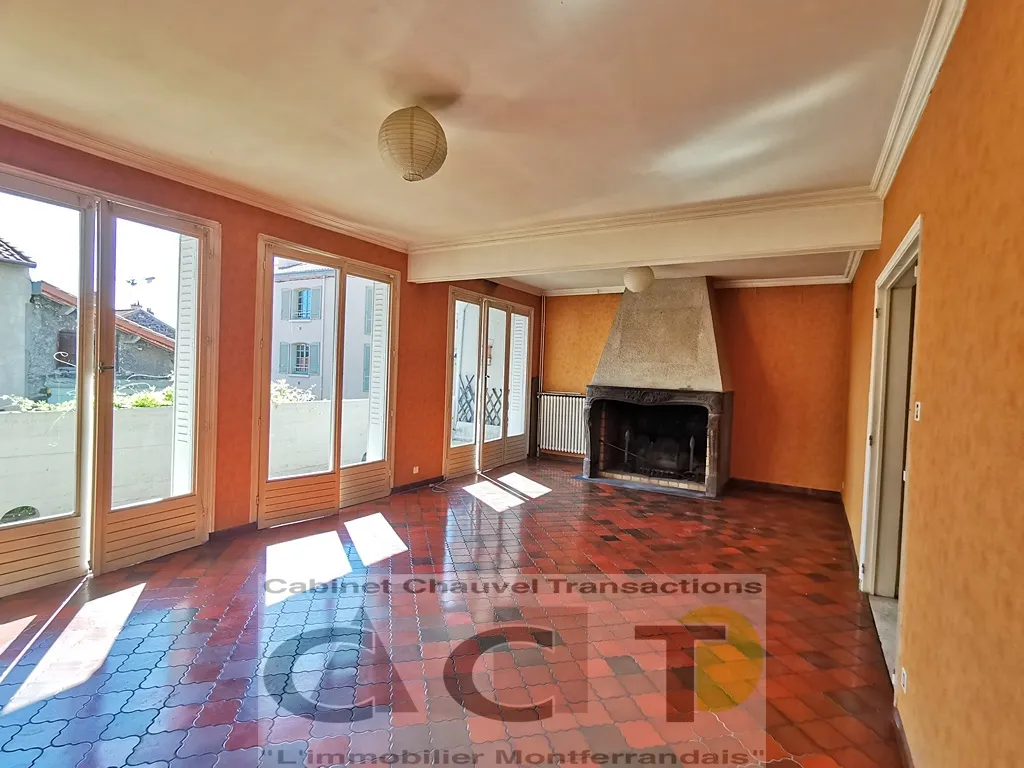 Vente interactive : Maison de ville à rénover à Vieux Montferrand 