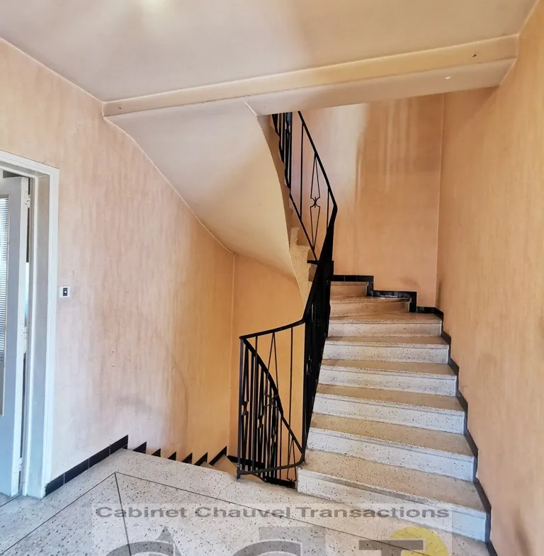 Vente interactive : Maison de ville à rénover à Vieux Montferrand 