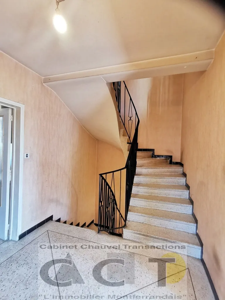 Vente interactive : Maison de ville à rénover à Vieux Montferrand 