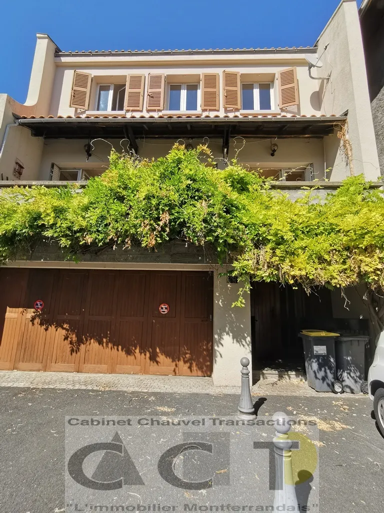 Vente interactive : Maison de ville à rénover à Vieux Montferrand 