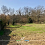 Terrain à bâtir de 1940 m² en bordure de rivière à Arceau, proche de Dijon