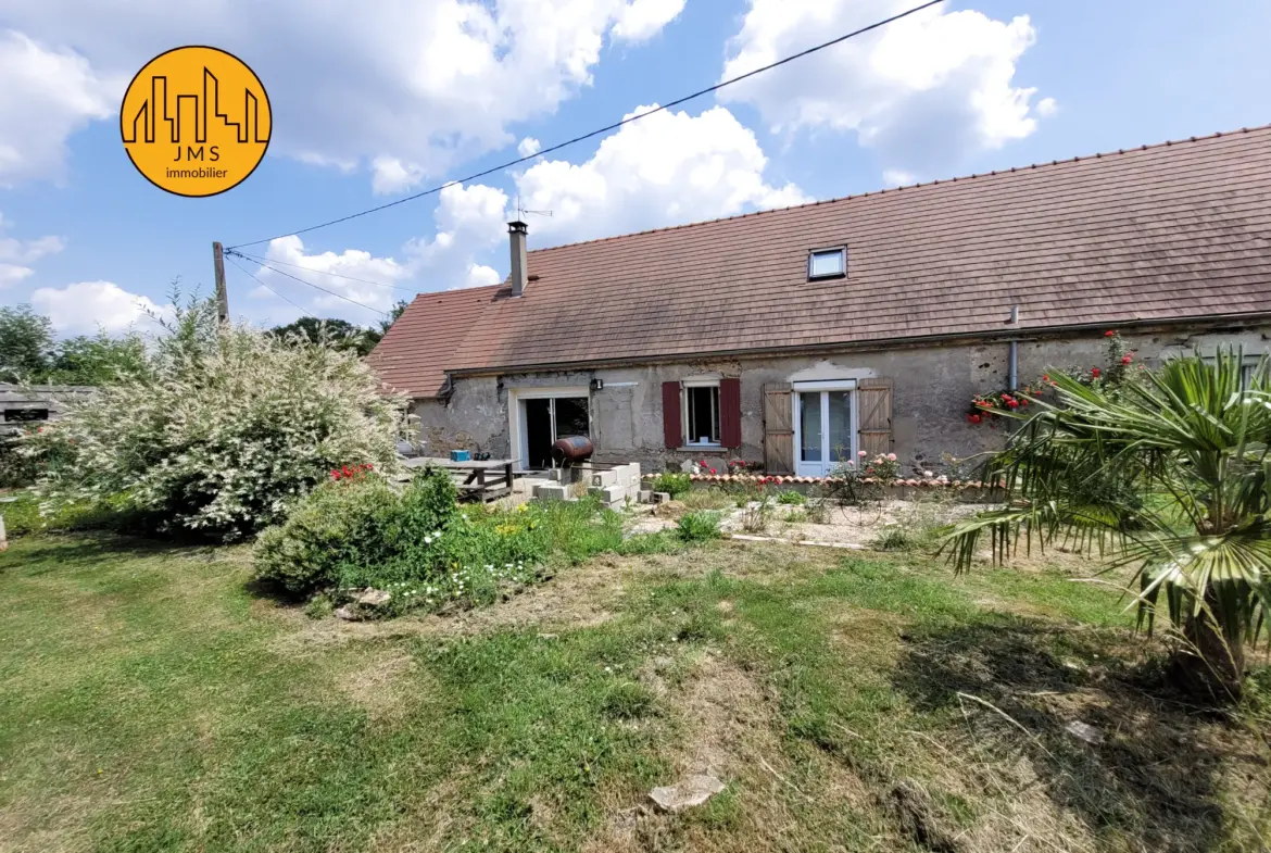 Charmante longère rénovée à vendre à Tronget 