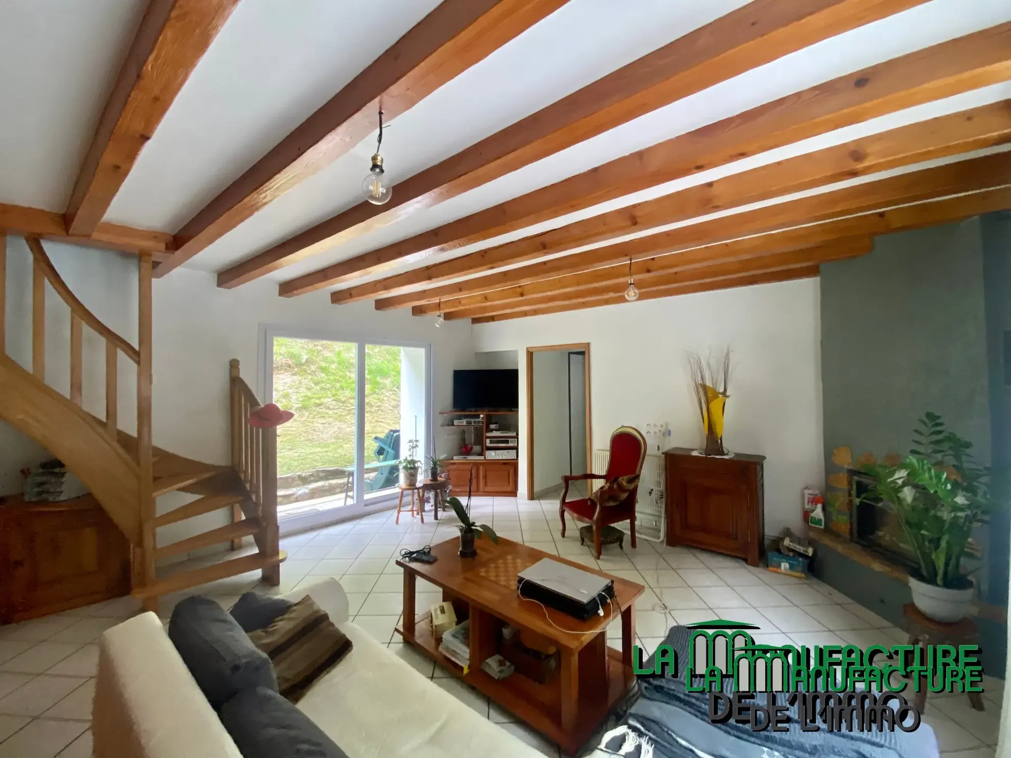 Maison individuelle de 115 m² avec 4 chambres à vendre à Le Chambon-Feugerolles 