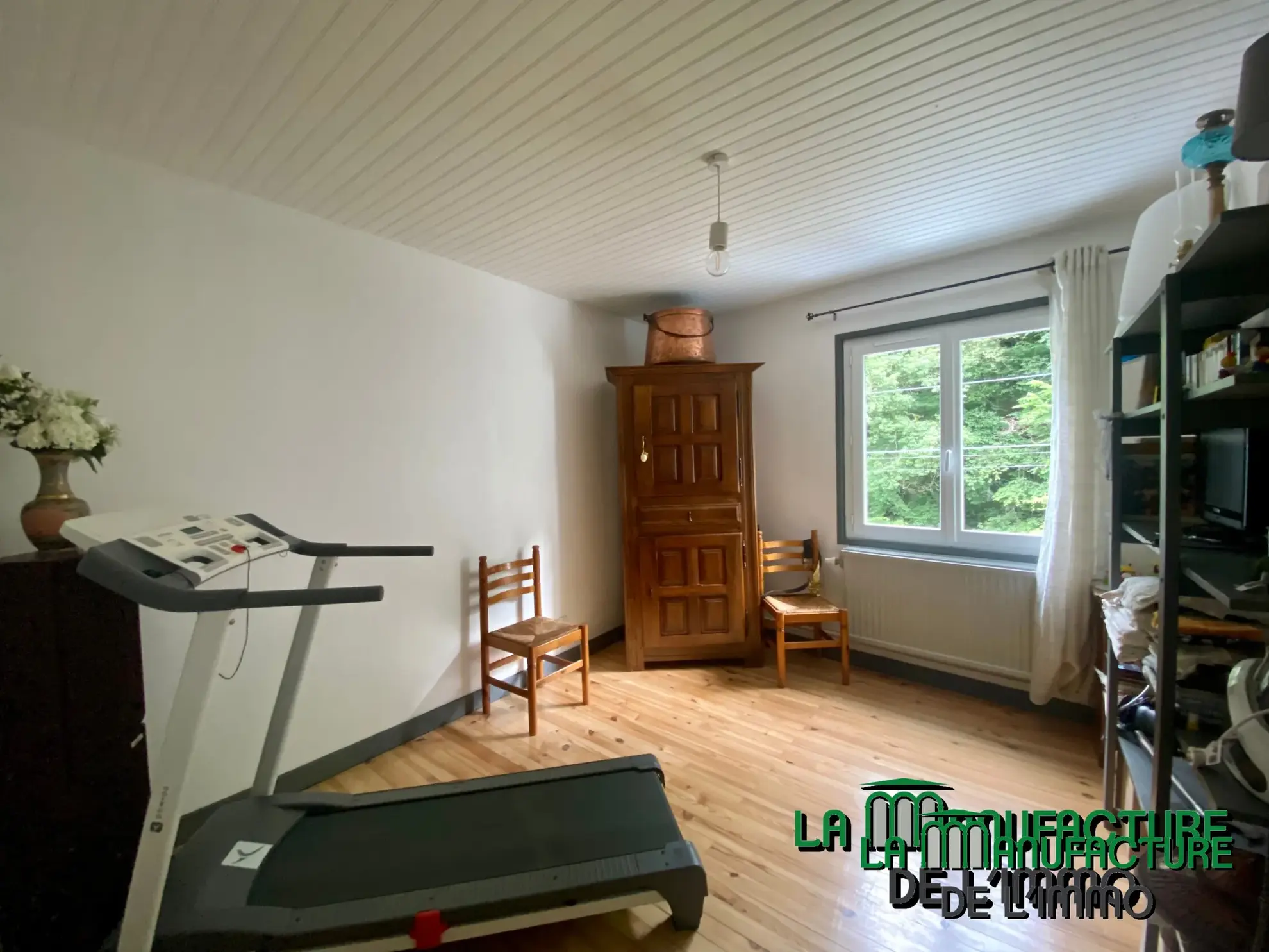 Maison individuelle de 115 m² avec 4 chambres à vendre à Le Chambon-Feugerolles 