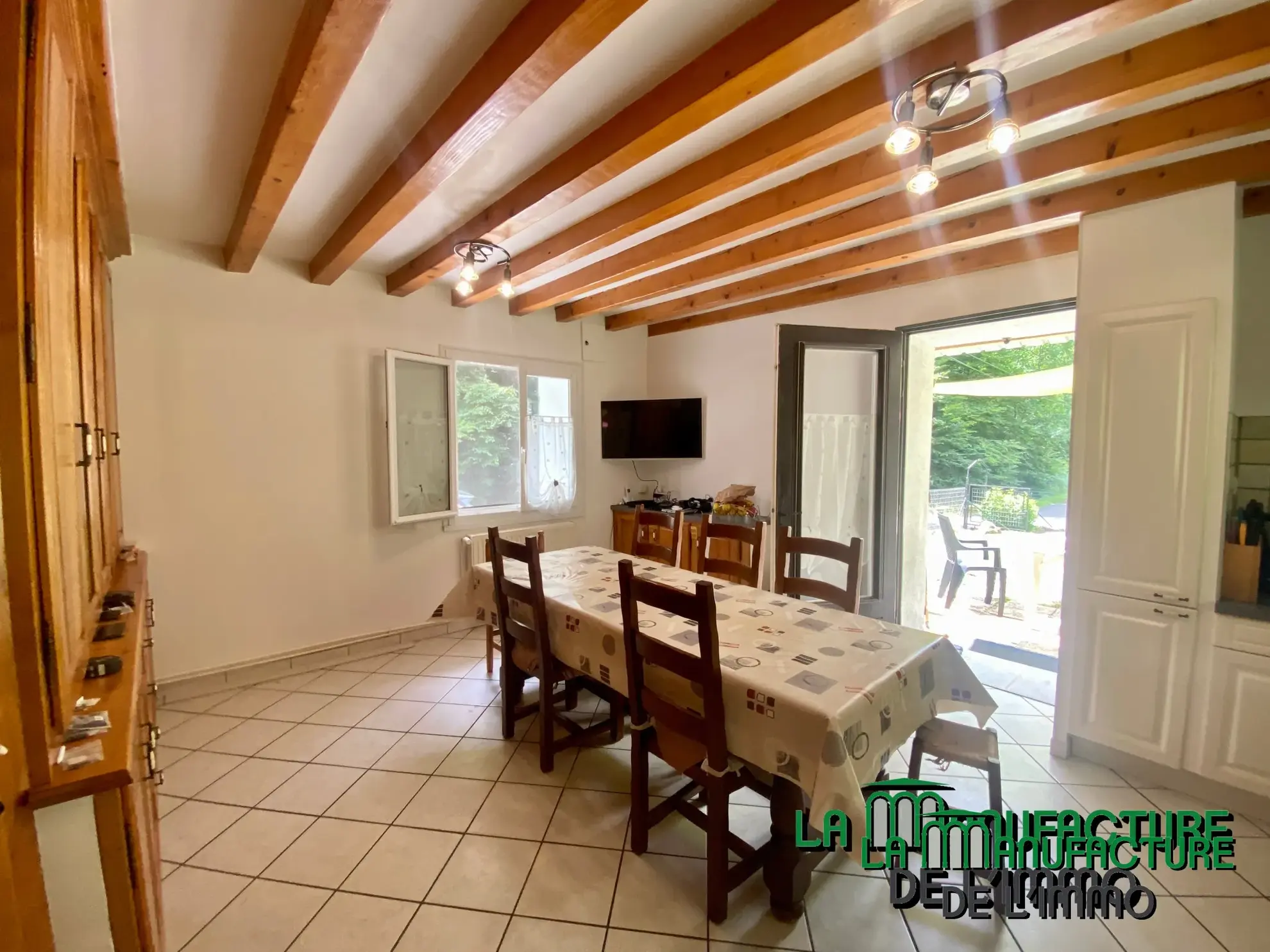 Maison individuelle de 115 m² avec 4 chambres à vendre à Le Chambon-Feugerolles 