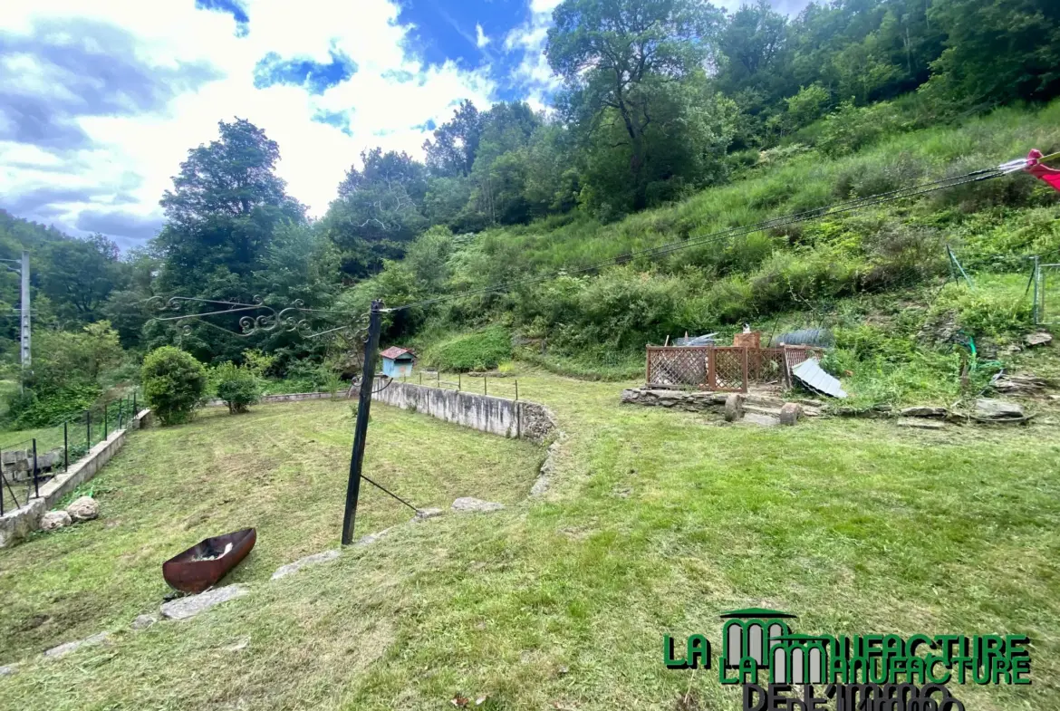 Maison individuelle de 115 m² avec 4 chambres à vendre à Le Chambon-Feugerolles 